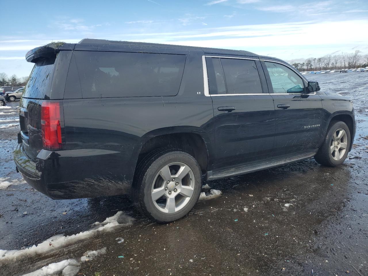 2017 Chevrolet Suburban - Image 3