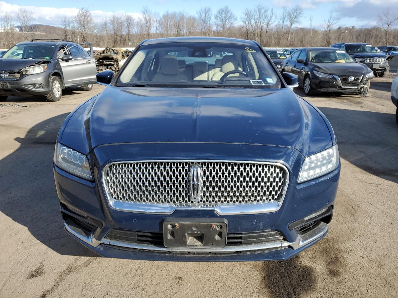 2019 Lincoln Continental - Image 5