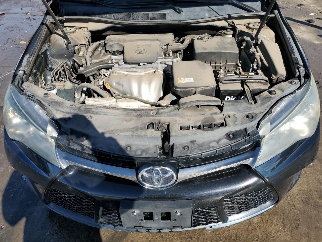 2016 Toyota Camry - Image 11