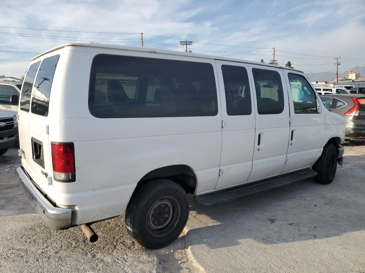 2009 Ford Econoline - Image 3