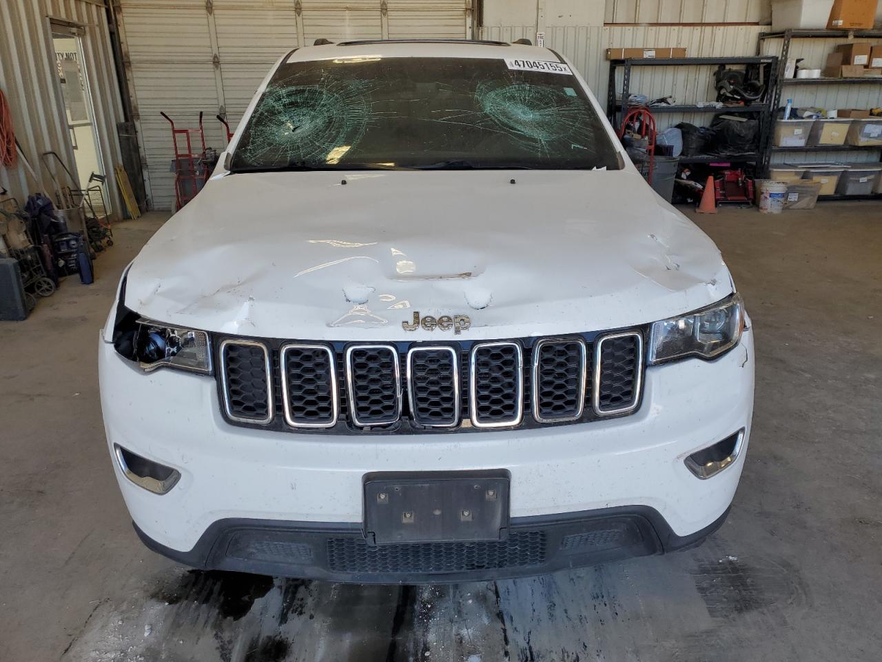 2017 Jeep Grand Cherokee - Image 5