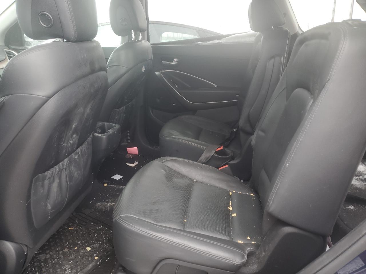 2017 Hyundai Santa Fe - Image 11