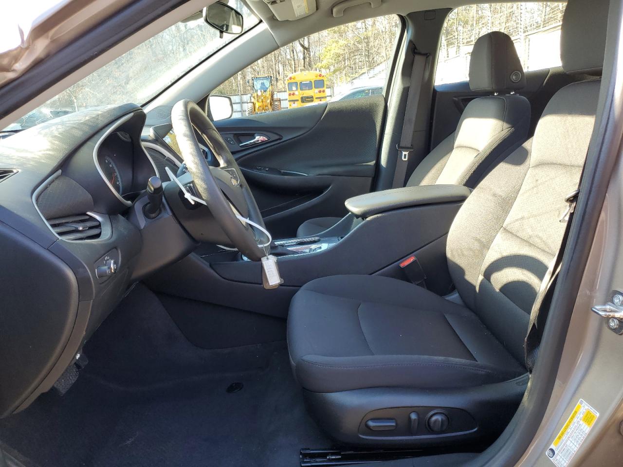 2023 Chevrolet Malibu - Image 7