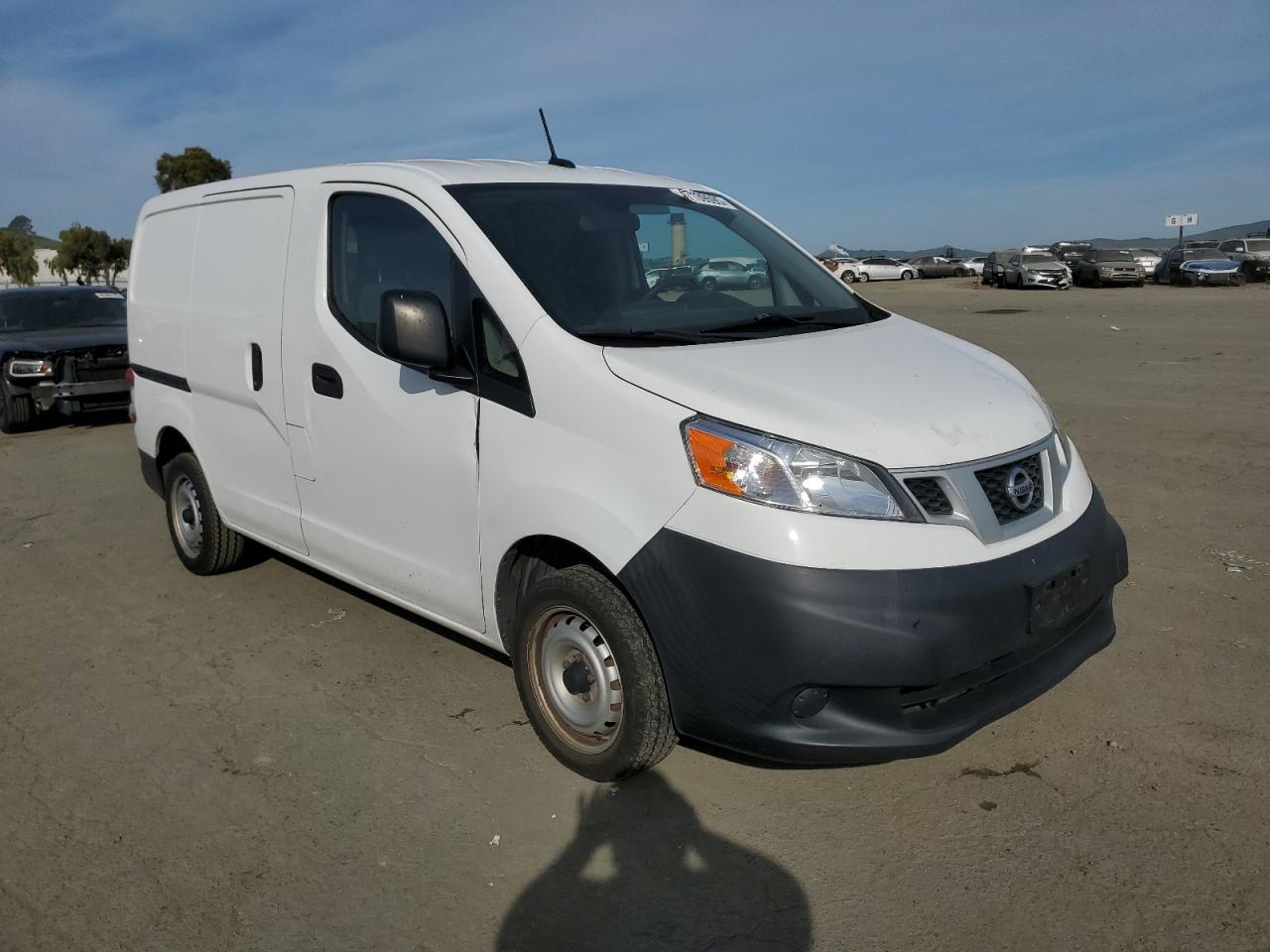 2014 Nissan NV - Image 4