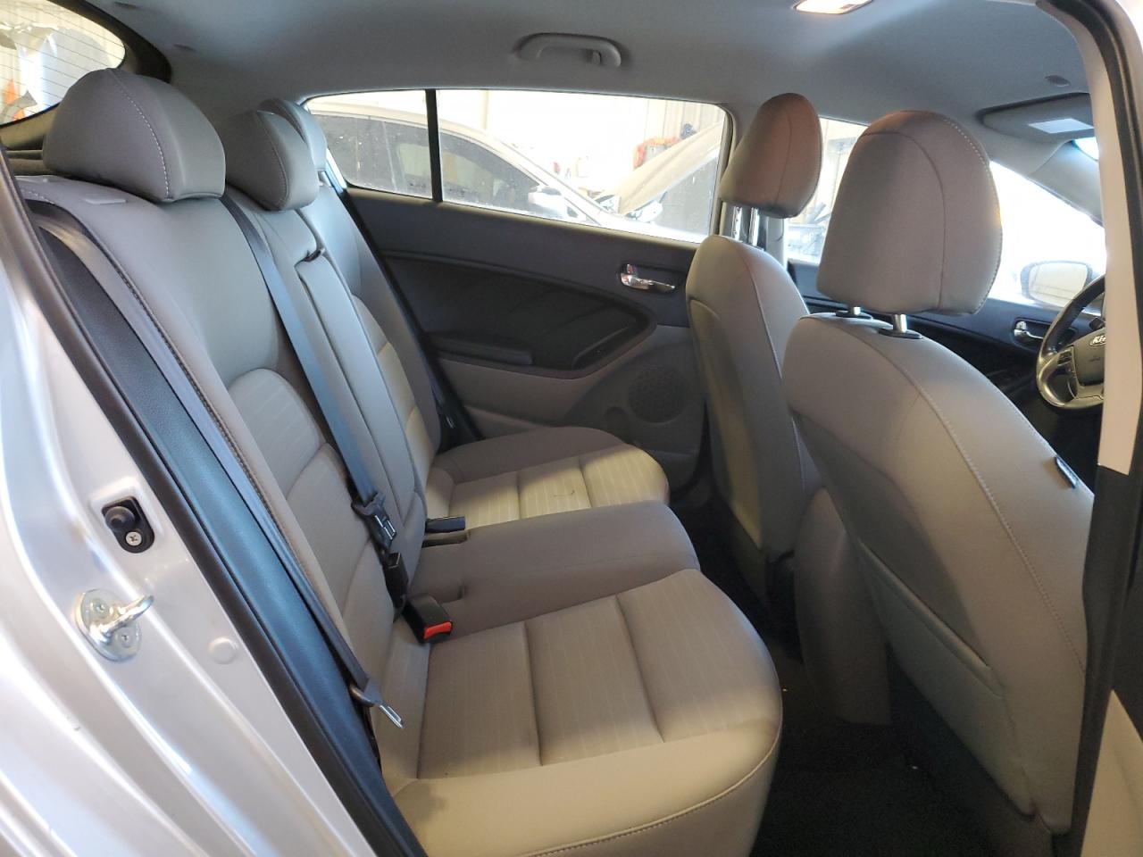 2014 Kia Forte - Image 10