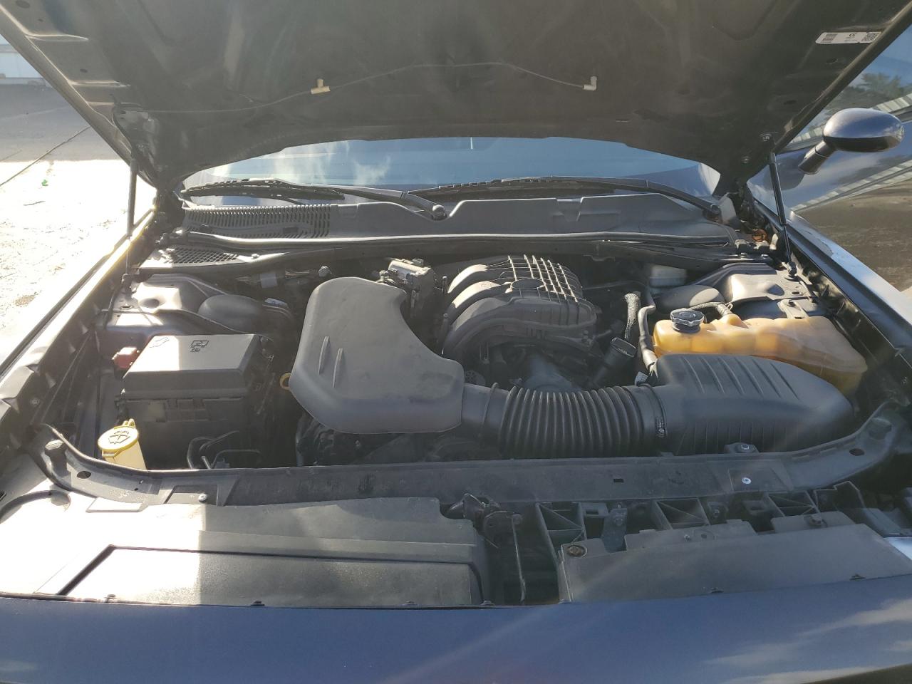 2014 Dodge Challenger - Image 11