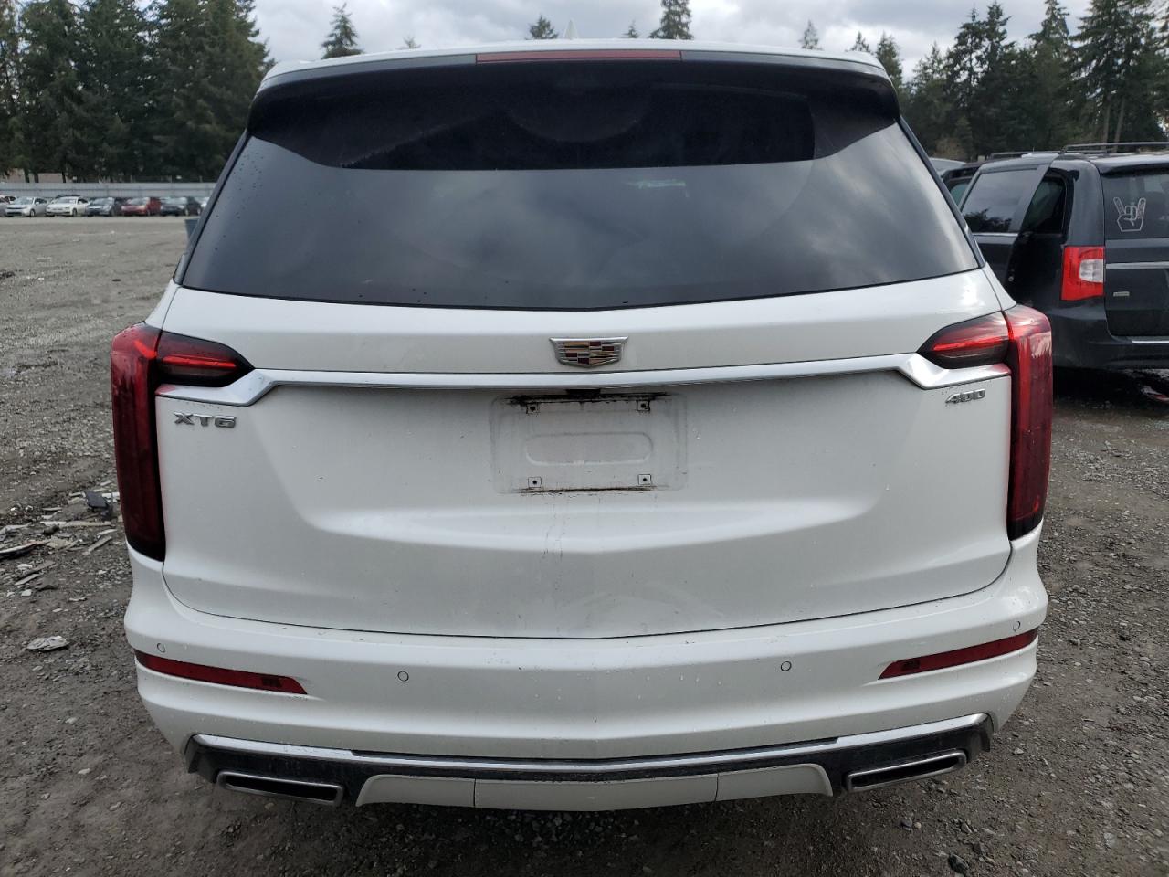 2022 Cadillac XT6 - Image 6