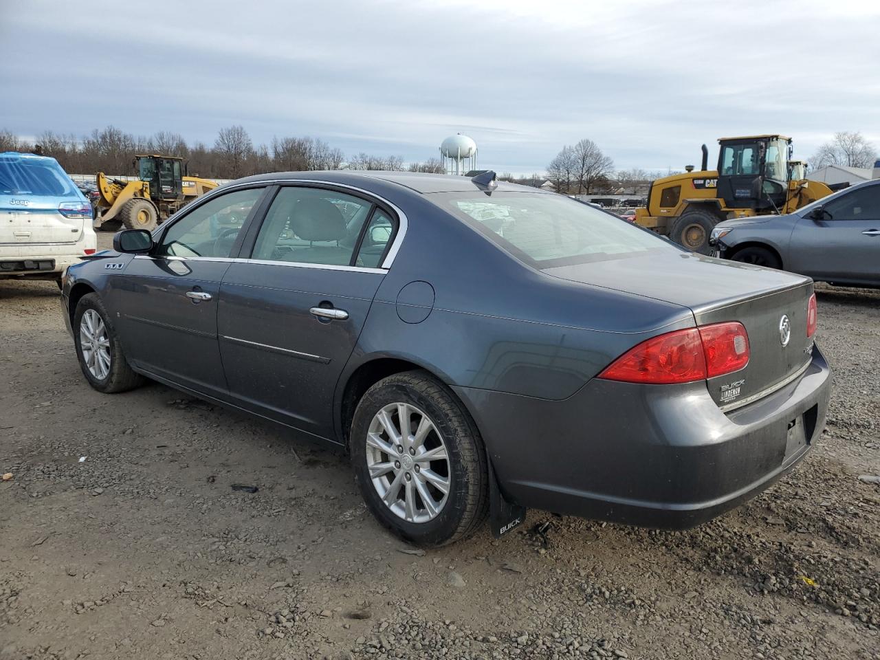 2009 Buick Lucerne - Image 2