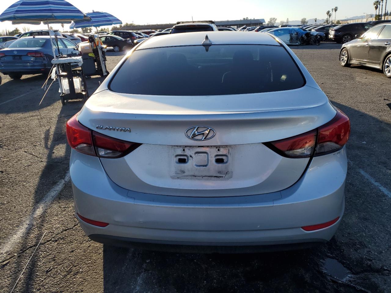 2015 Hyundai Elantra - Image 6