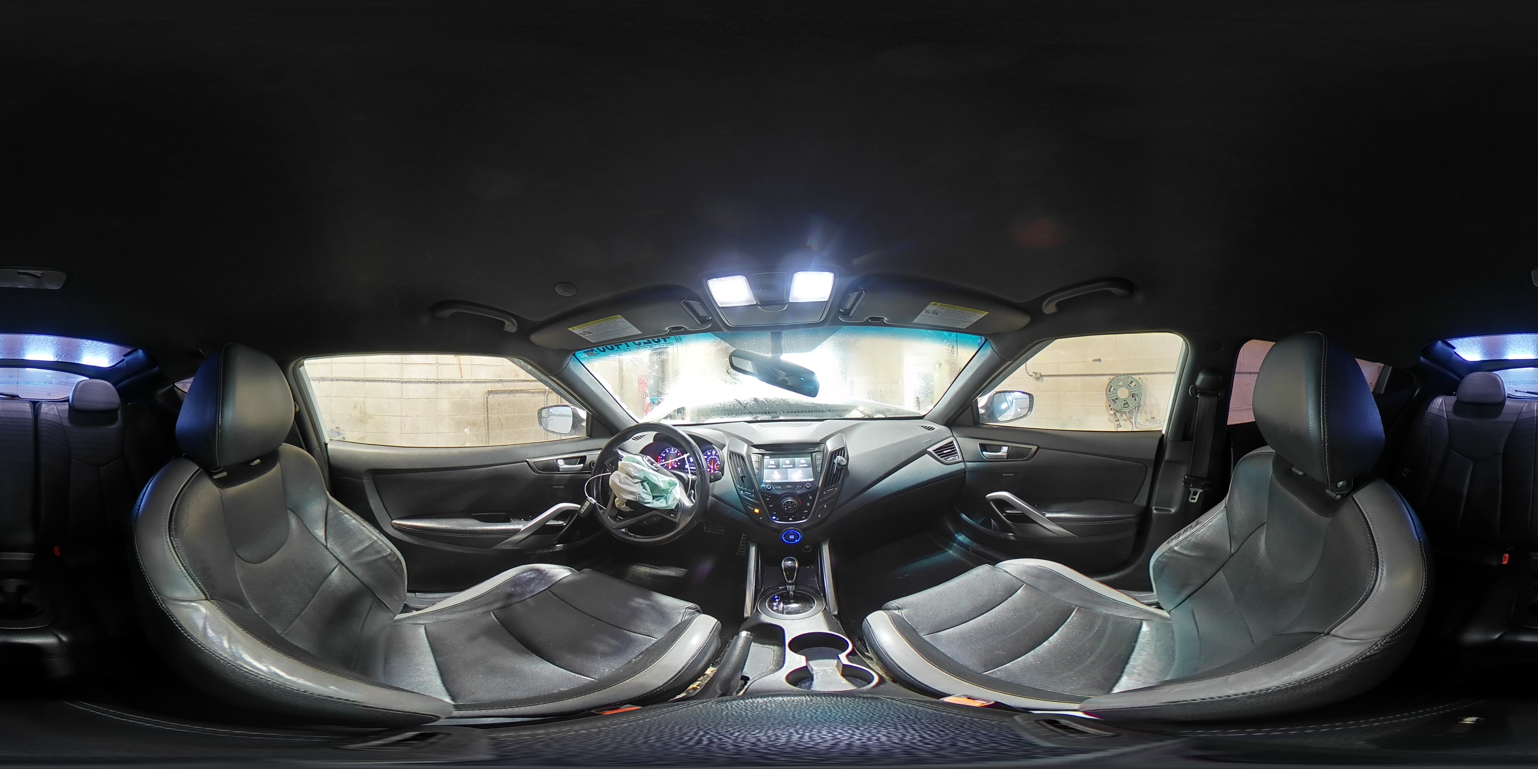 2016 Hyundai Veloster - Image 12