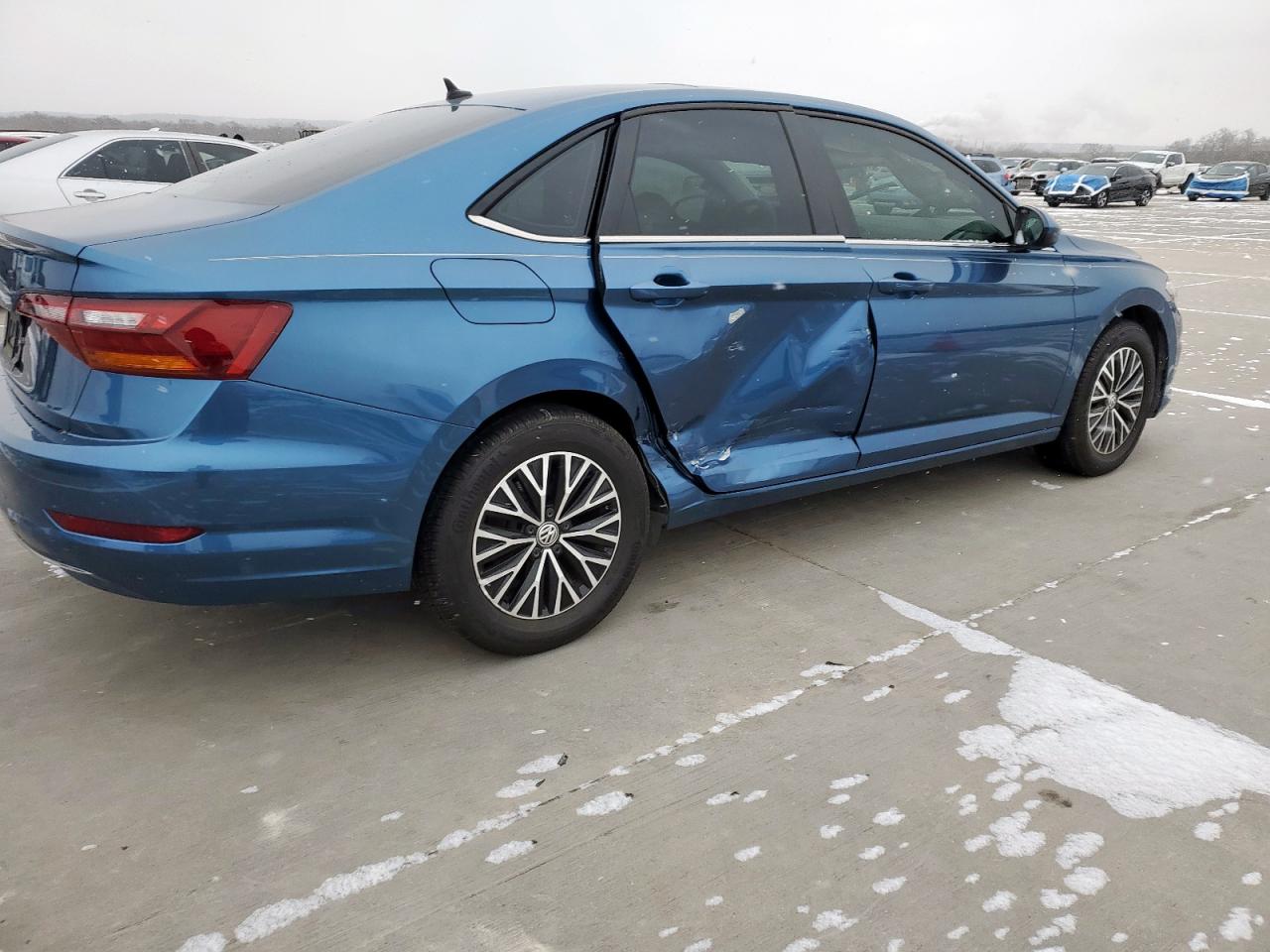 2019 Volkswagen Jetta - Image 3