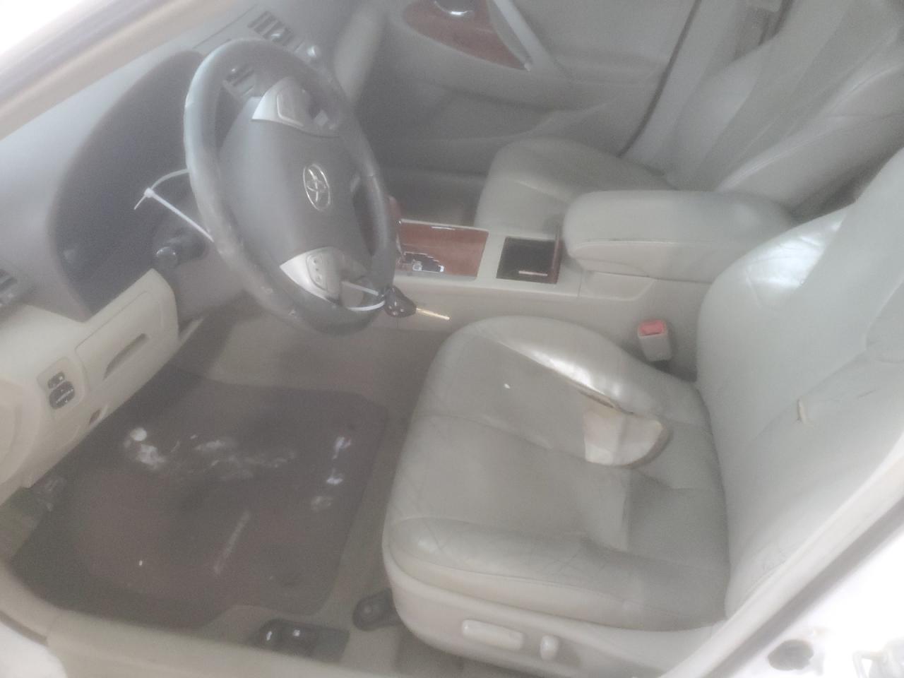 2011 Toyota Camry - Image 7