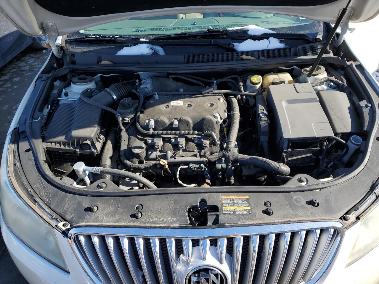 2011 Buick LaCrosse - Image 11