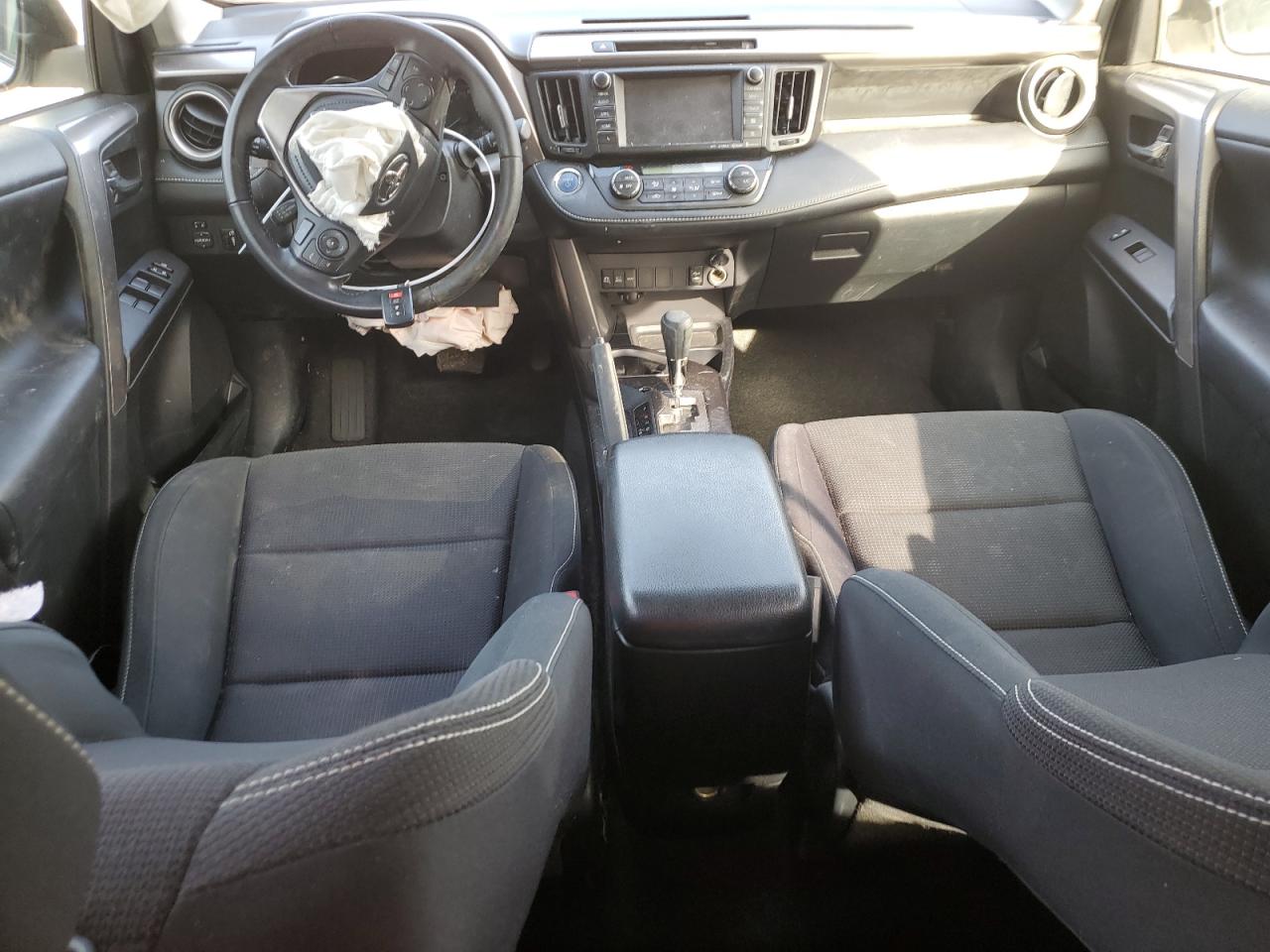 2016 Toyota RAV 4 - Image 8
