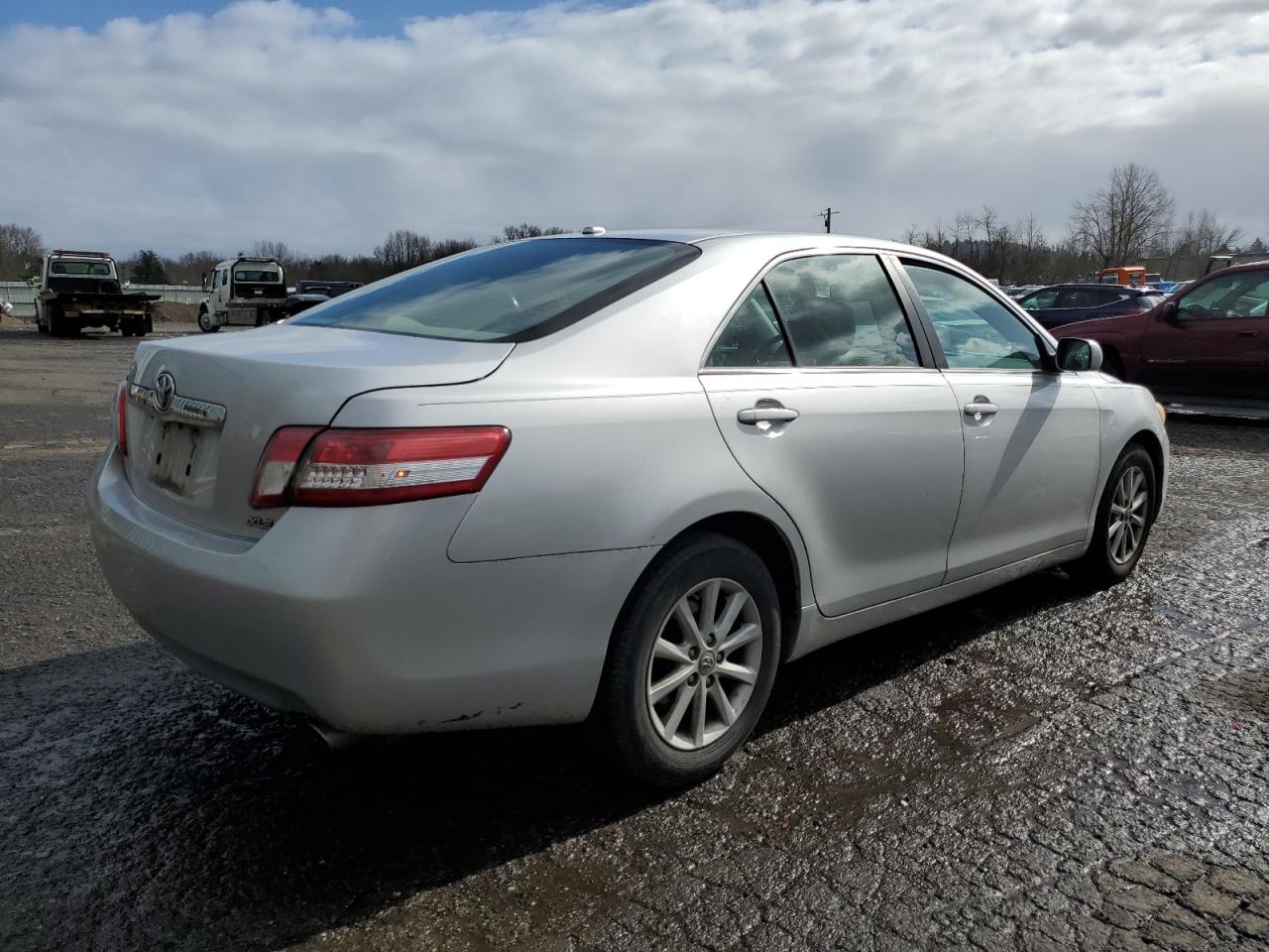 2011 Toyota Camry - Image 3