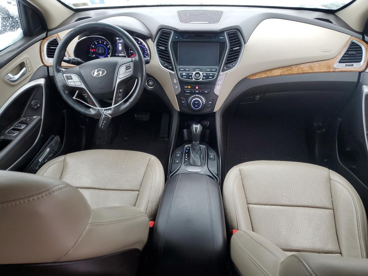 2015 Hyundai Santa Fe - Image 8