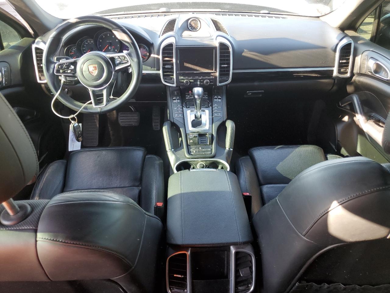 2016 Porsche Cayenne - Image 8
