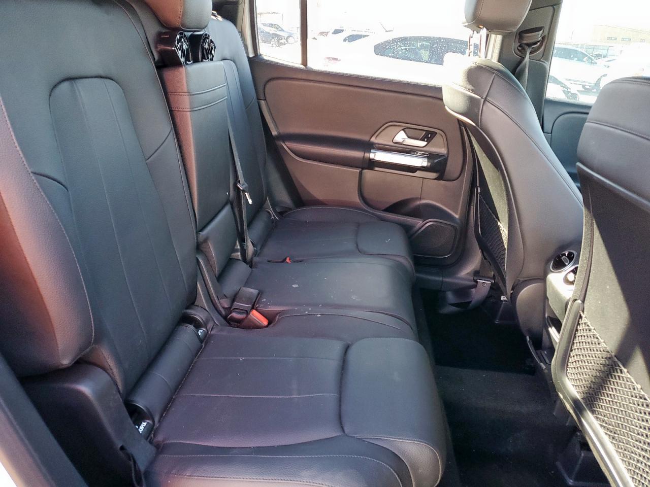 2021 Mercedes-Benz GLB - Image 10