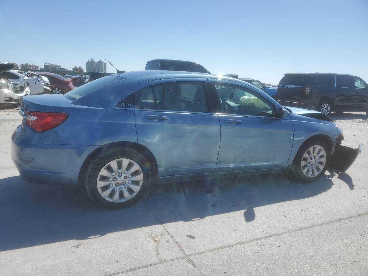 2011 Chrysler 200 - Image 3