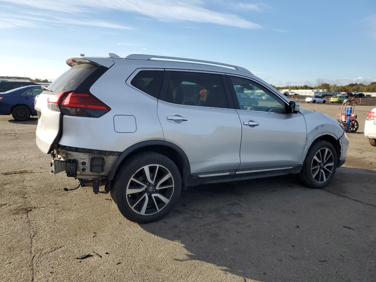 2019 Nissan Rogue - Image 3
