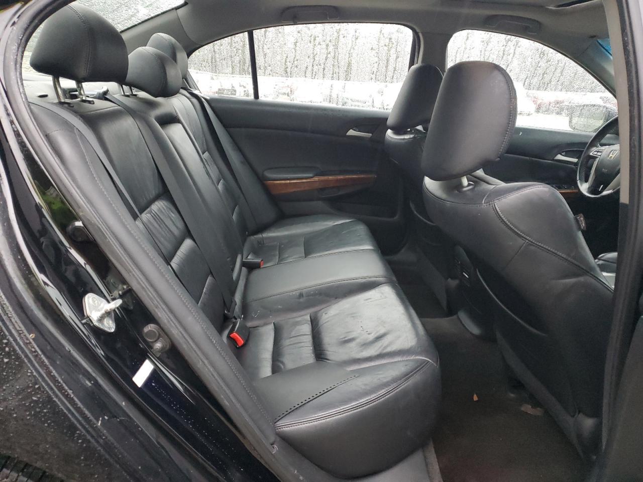 2011 Honda Accord - Image 10