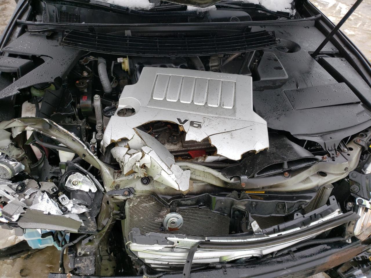 2011 Lexus ES - Image 11