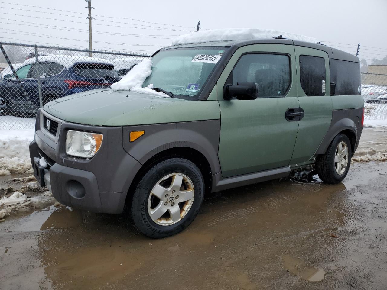 2005 Honda Element - Image 1
