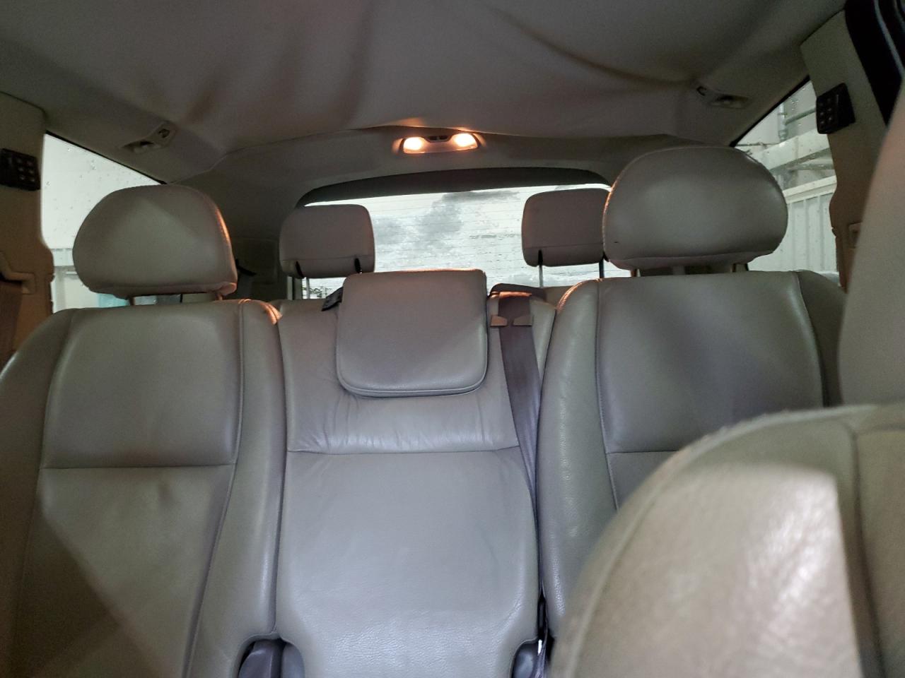 2004 Volvo XC90 - Image 10