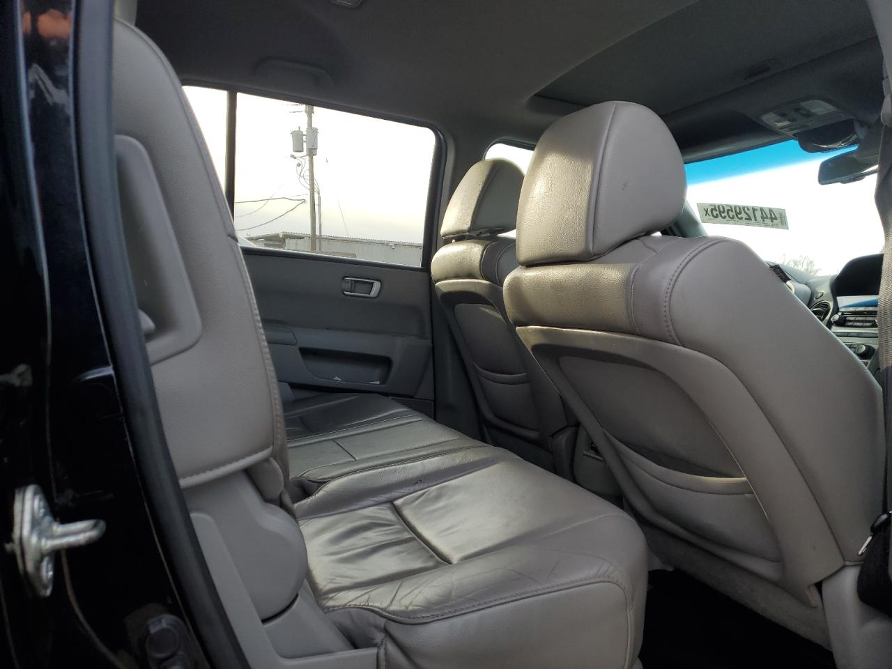 2014 Honda Pilot - Image 11