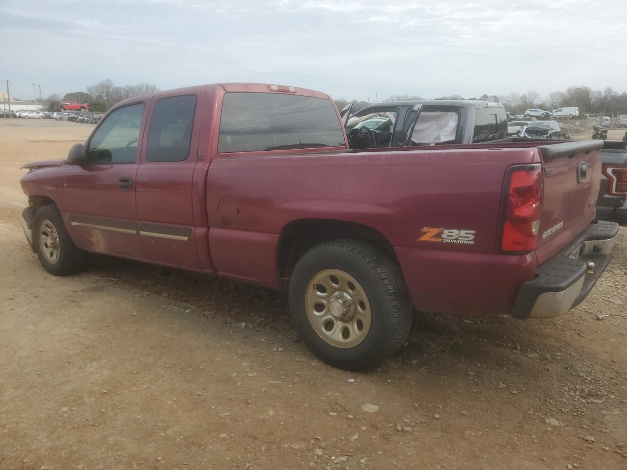 2005 Chevrolet Silverado - Image 2