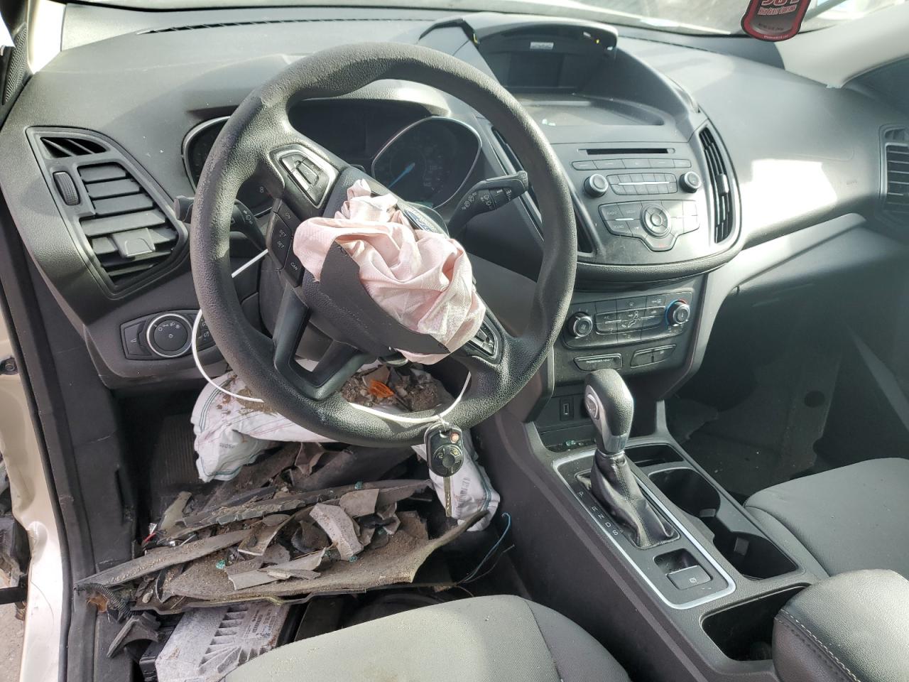 1FMCU0F78HUC76173 FORD ESCAPE 2017