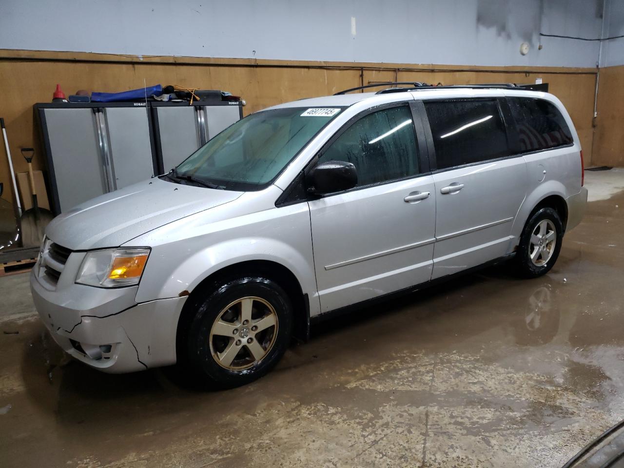 2010 Dodge Caravan - Image 1