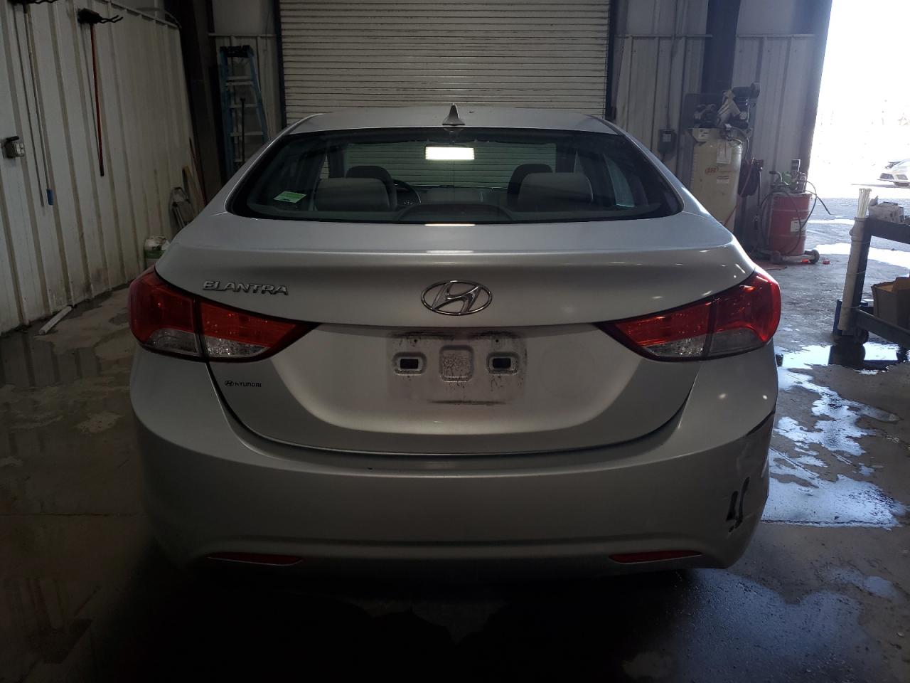 2013 Hyundai Elantra - Image 6