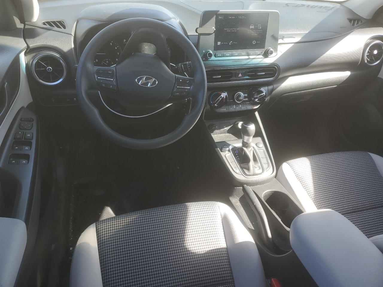 2023 Hyundai Kona - Image 8