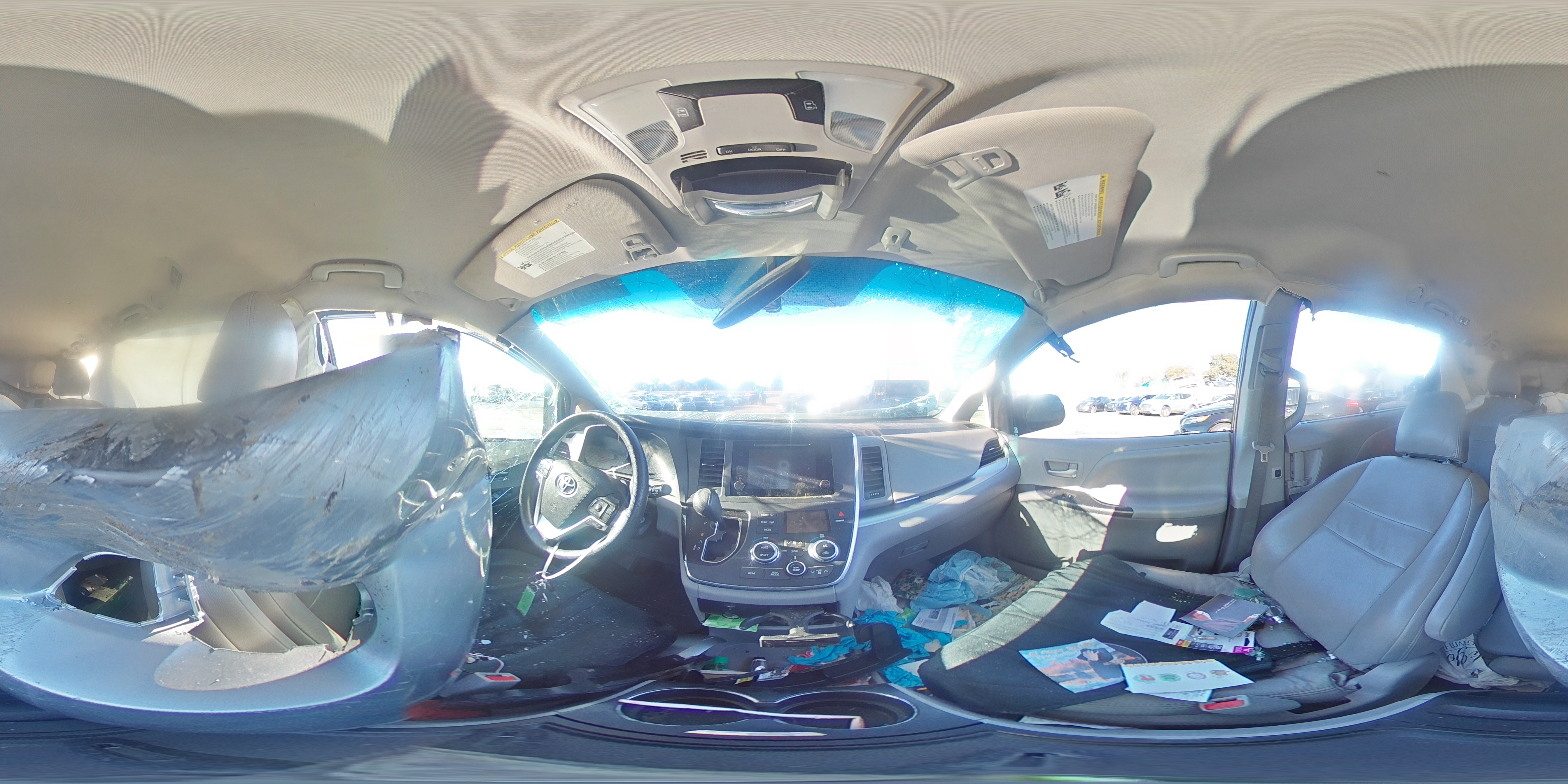 2015 Toyota Sienna - Image 13