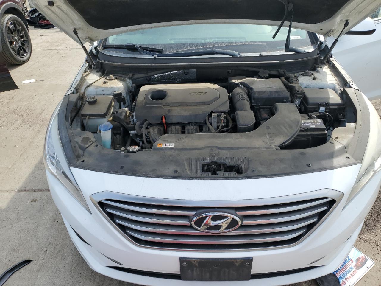 2015 Hyundai Sonata - Image 11