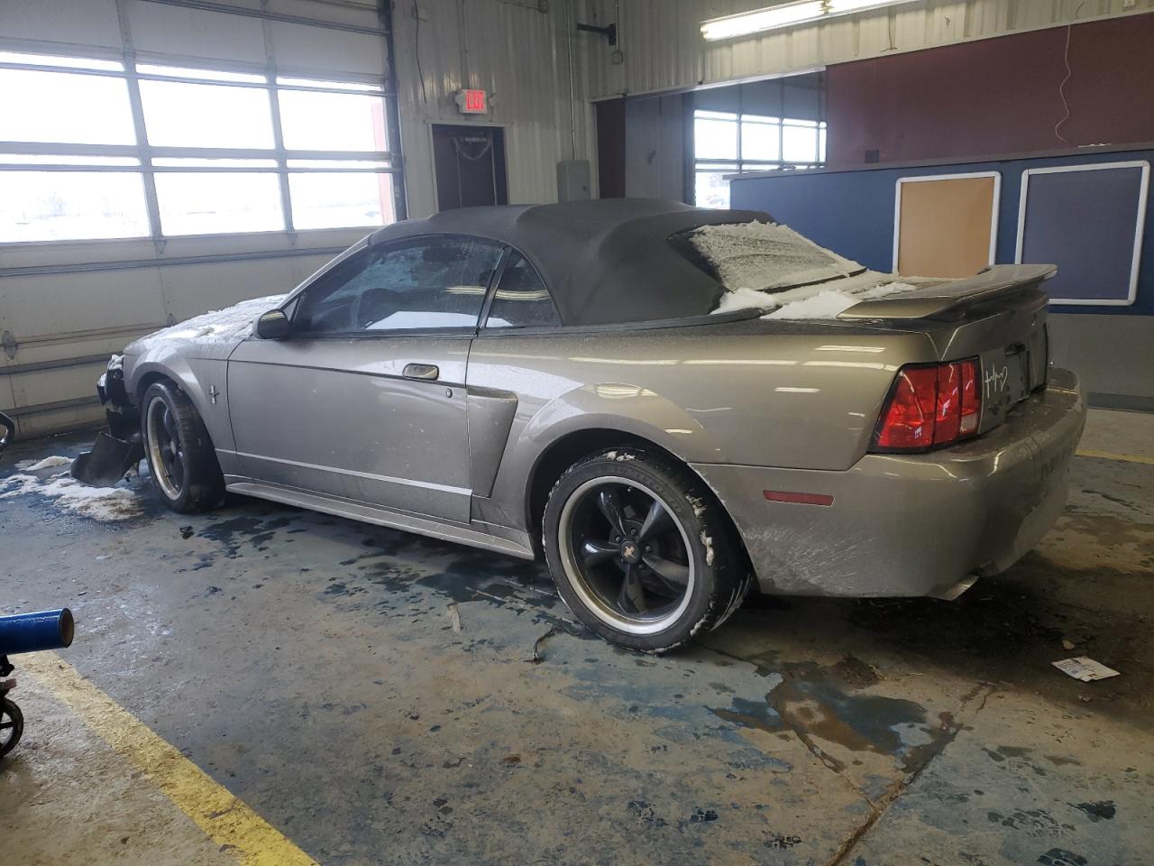 2001 Ford Mustang - Image 2