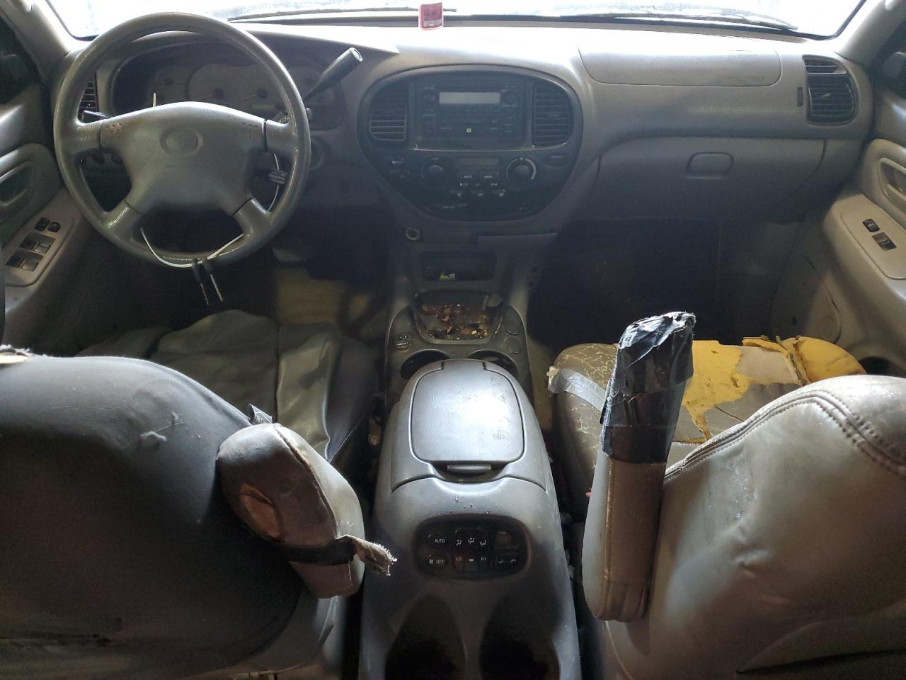 2002 Toyota Sequoia - Image 8
