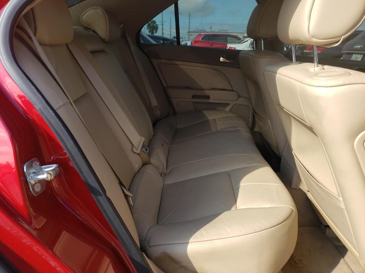 2011 Cadillac STS - Image 10