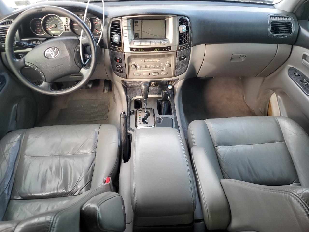 2005 Toyota Land Cruiser - Image 8