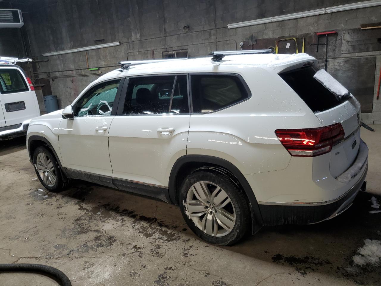 2019 Volkswagen Atlas - Image 2