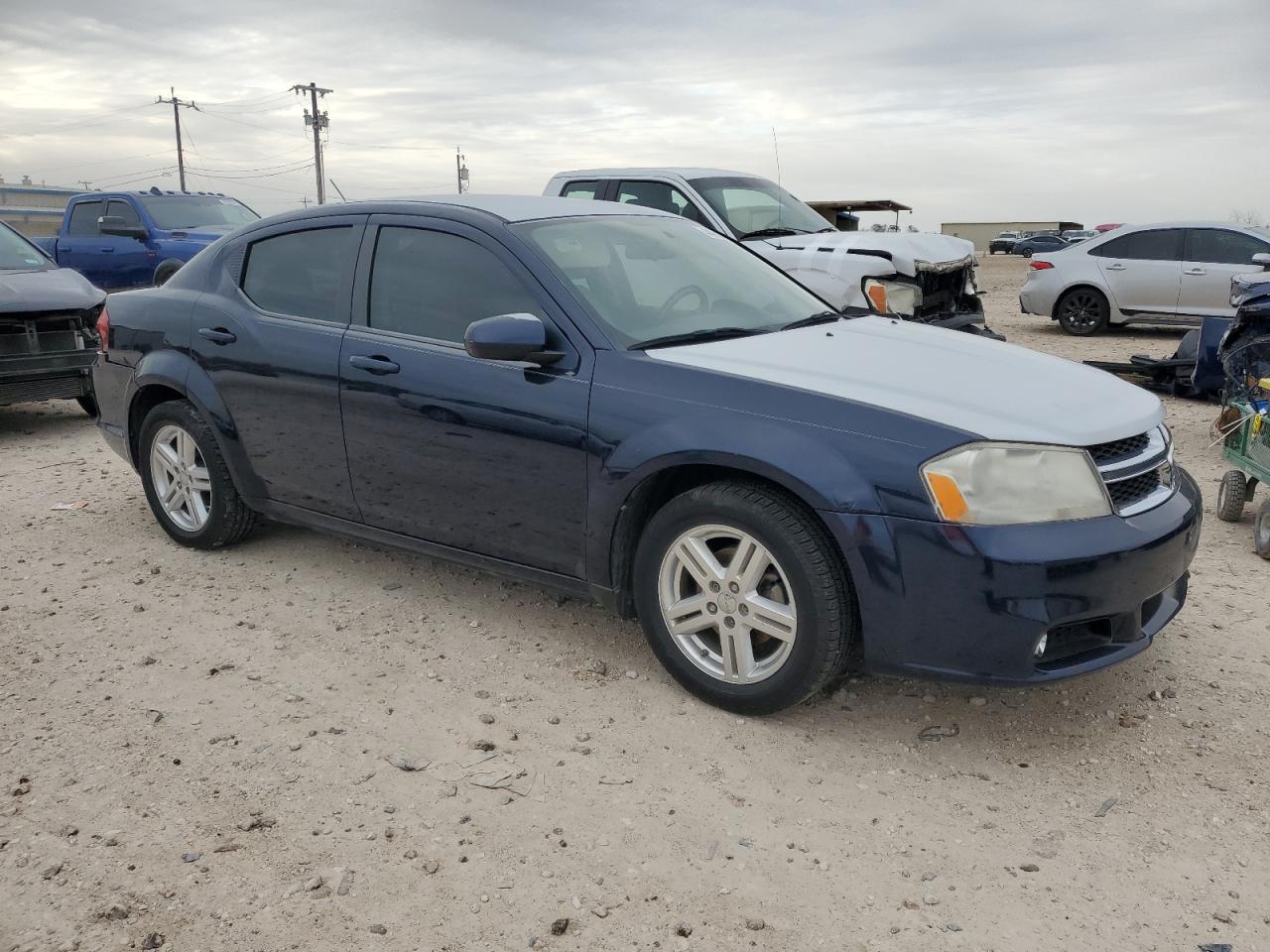 2013 Dodge Avenger - Image 4