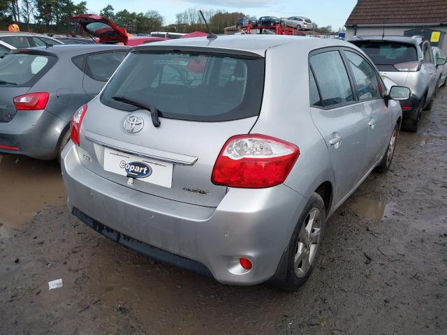 2010 TOYOTA AURIS TR V