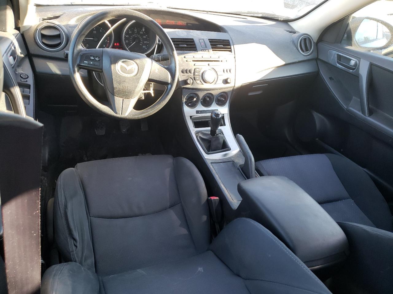 2010 Mazda 3 - Image 8