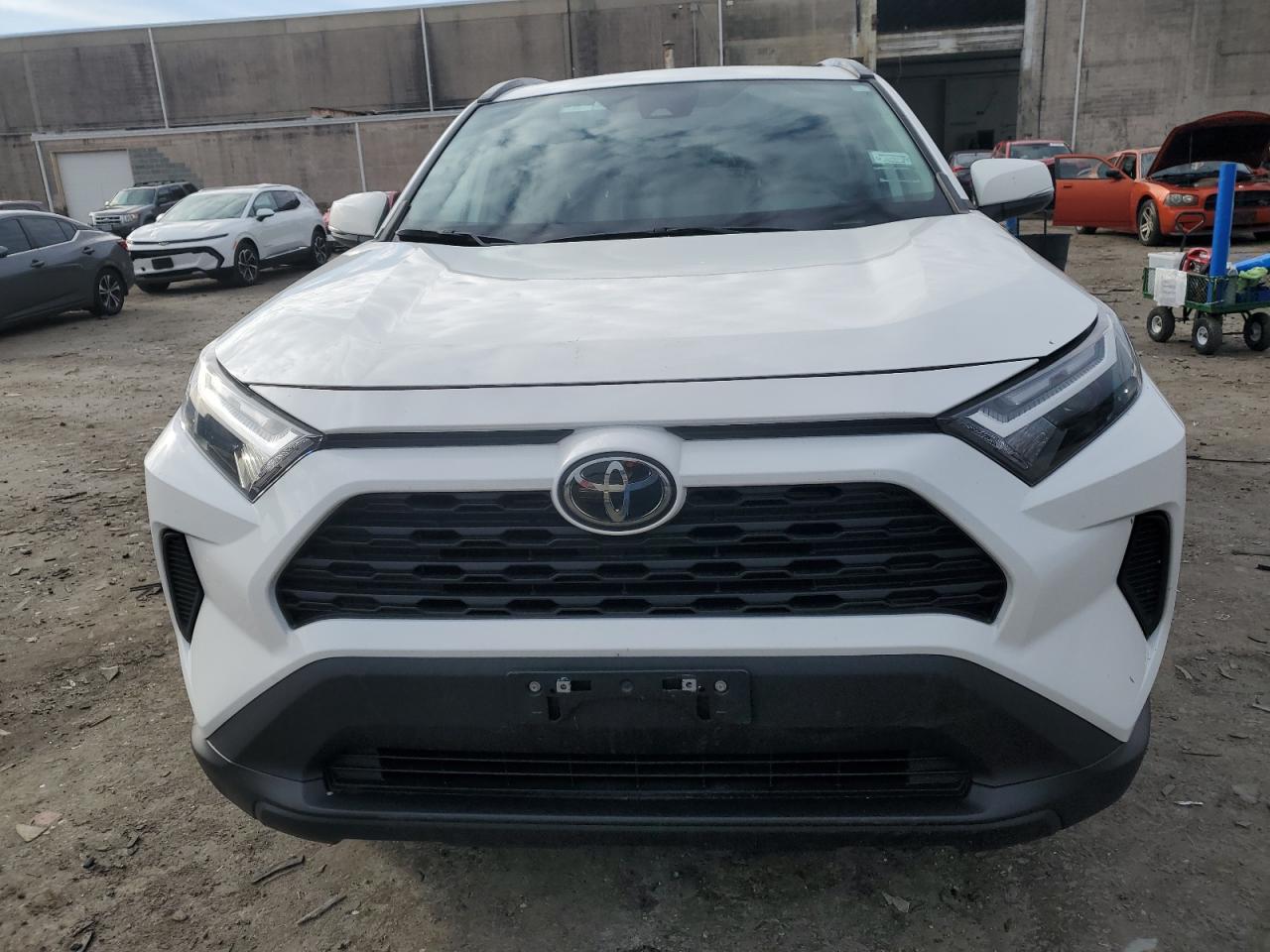 2023 Toyota RAV 4 - Image 5