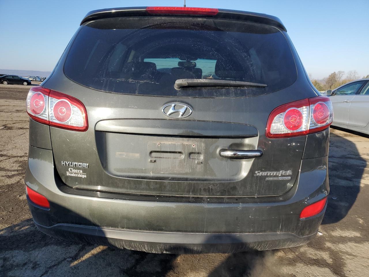 2010 Hyundai Santa Fe - Image 6