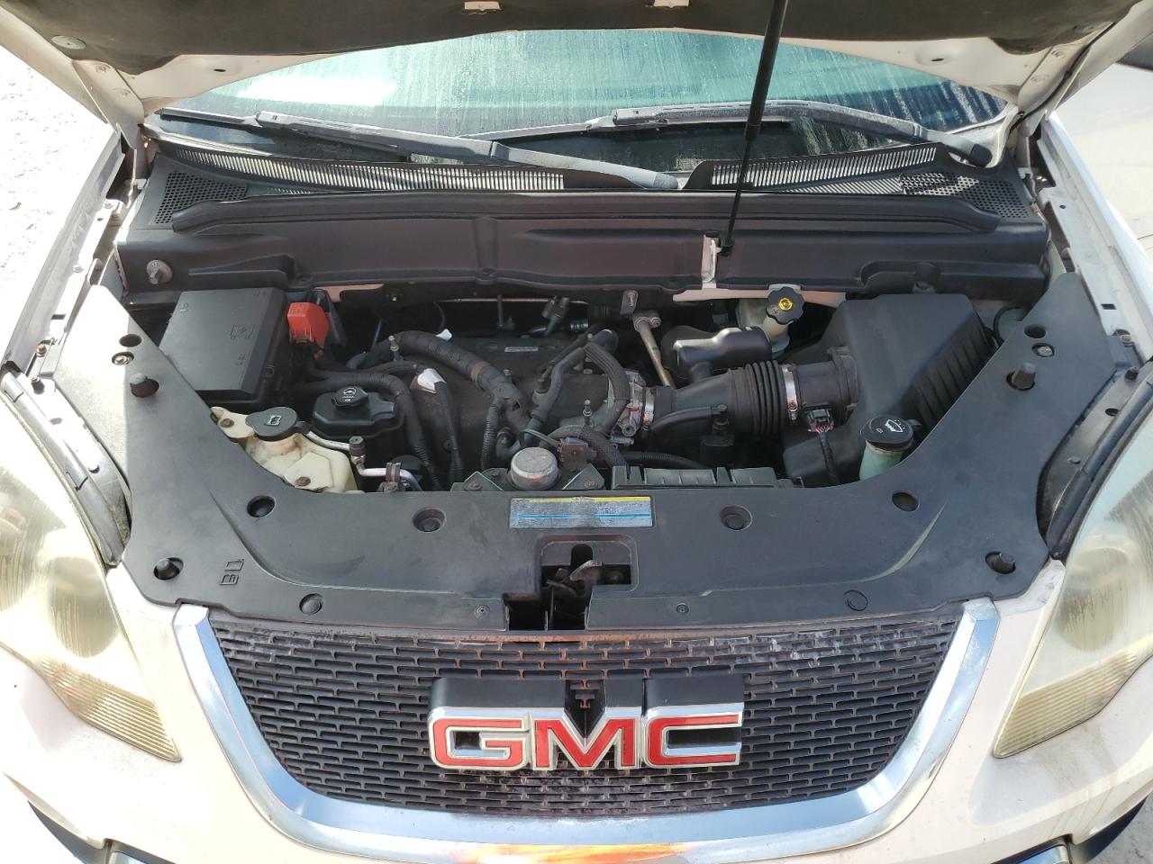 2010 GMC Acadia - Image 11