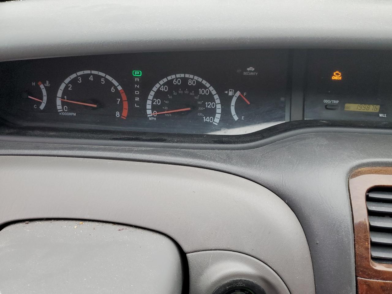 2001 Toyota Avalon - Image 9