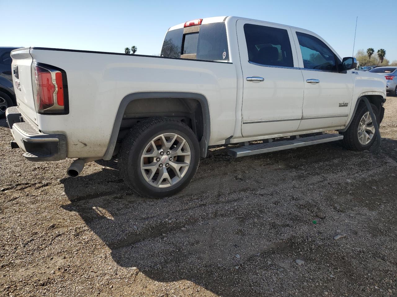 2017 GMC Sierra - Image 3