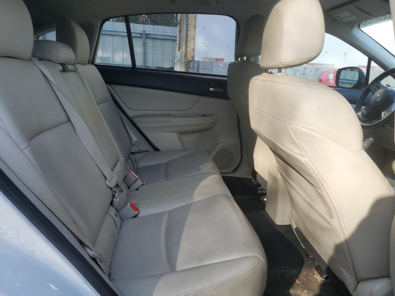 2014 Subaru XV - Image 10